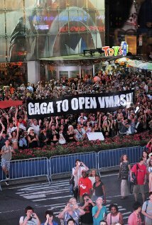 Фильм «Церемония вручения премии MTV Video Music Awards 2011» смотреть онлайн фильм в хорошем качестве 720p Фильм «Церемония вручения премии MTV Video Music Awards 2011» смотреть онлайн фильм в хорошем качестве 720p