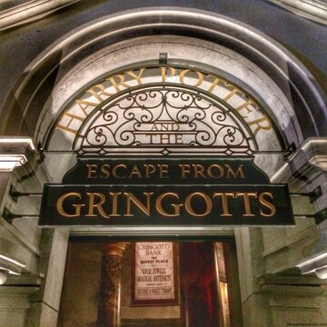 Фильм «Harry Potter and the Escape from Gringotts» смотреть онлайн фильм в хорошем качестве 720p Фильм «Harry Potter and the Escape from Gringotts» смотреть онлайн фильм в хорошем качестве 720p